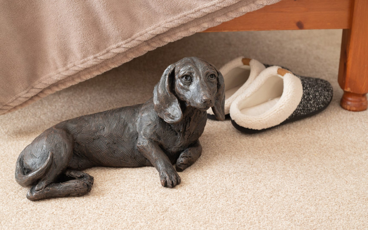 CAST RESIN DACHSHUND SHORT HAIRED FIGURINE DOG URN