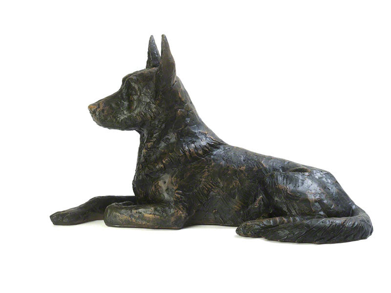Figurine Urn – A Beautiful Tribute to a Cherished Companion