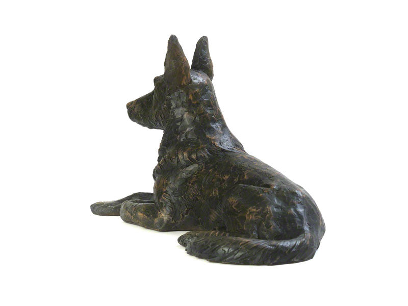 Figurine Urn – A Beautiful Tribute to a Cherished Companion