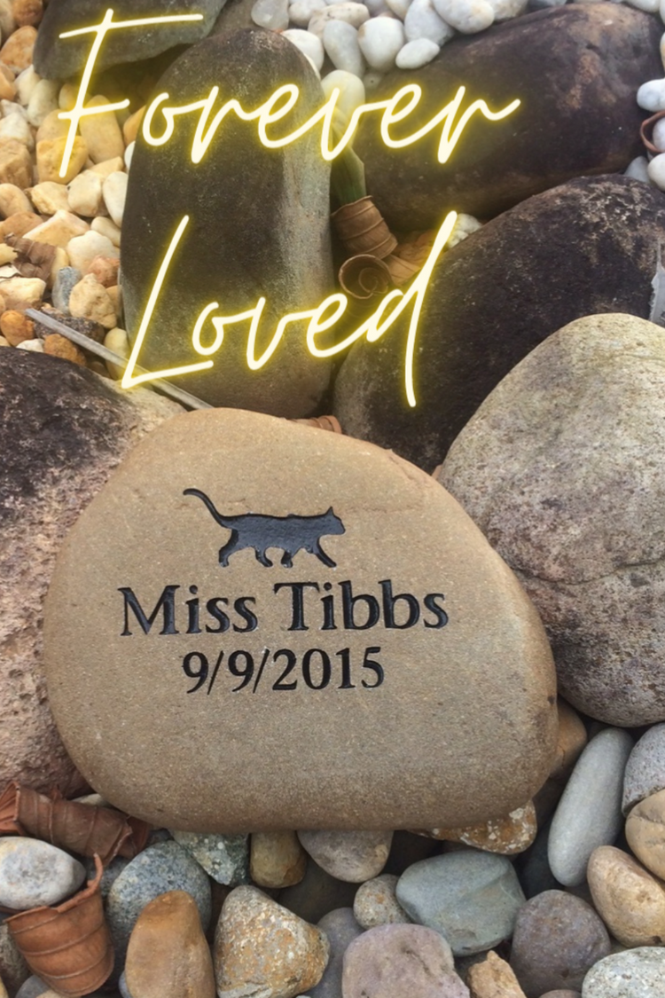 Custom and unique Pet Memorials, Personalised Plaques, Urns and Pet Products