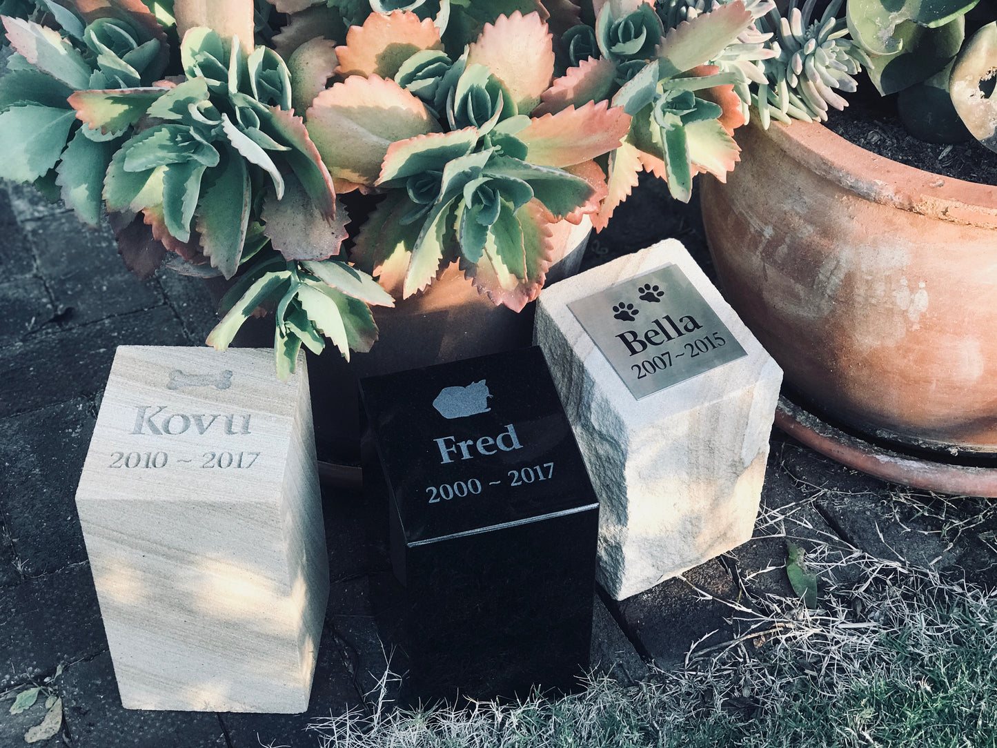 Personalised Garden Memorial Pet Urn