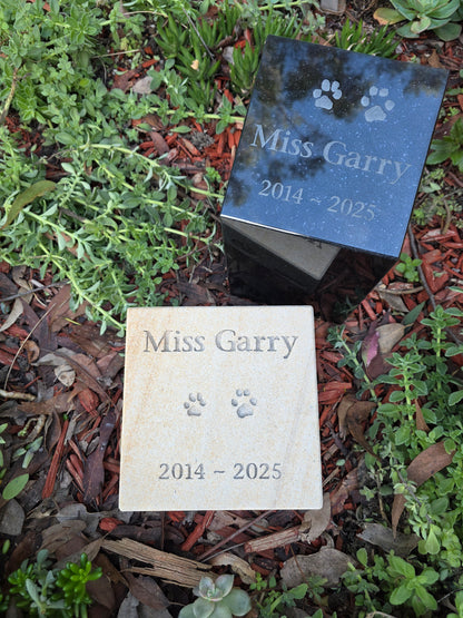 Personalised Garden Memorial Pet Urn