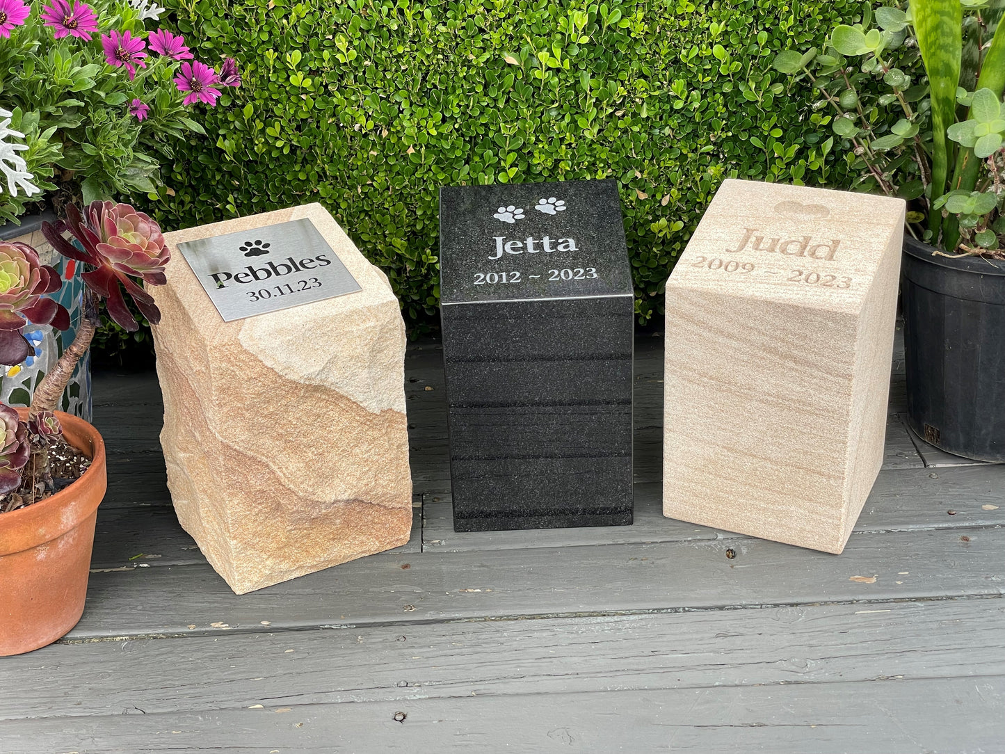 Personalised Garden Memorial Pet Urn