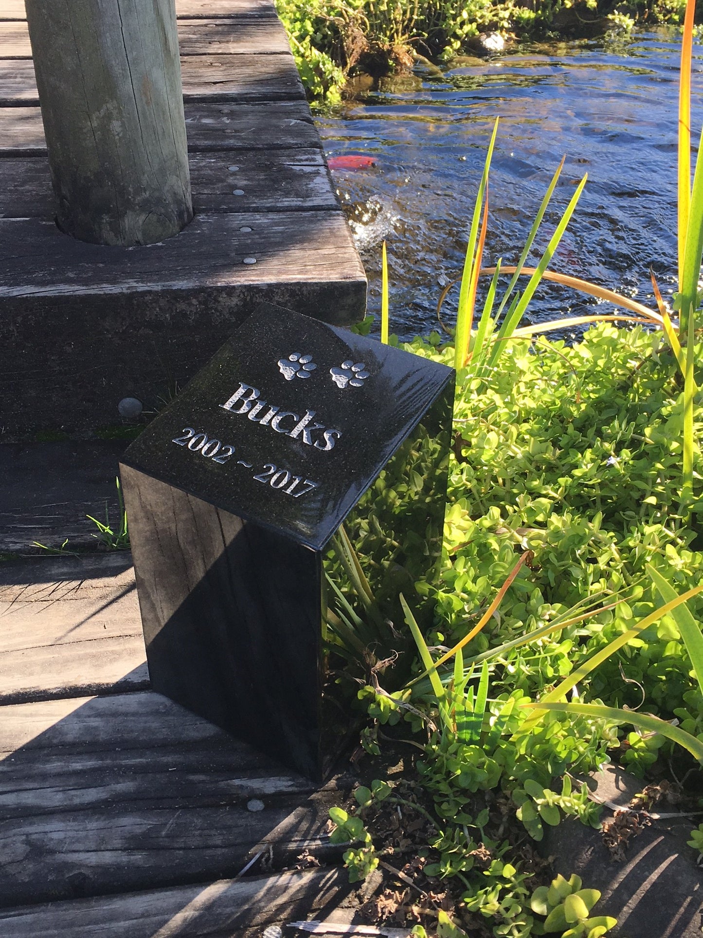 Personalised Garden Memorial Pet Urn