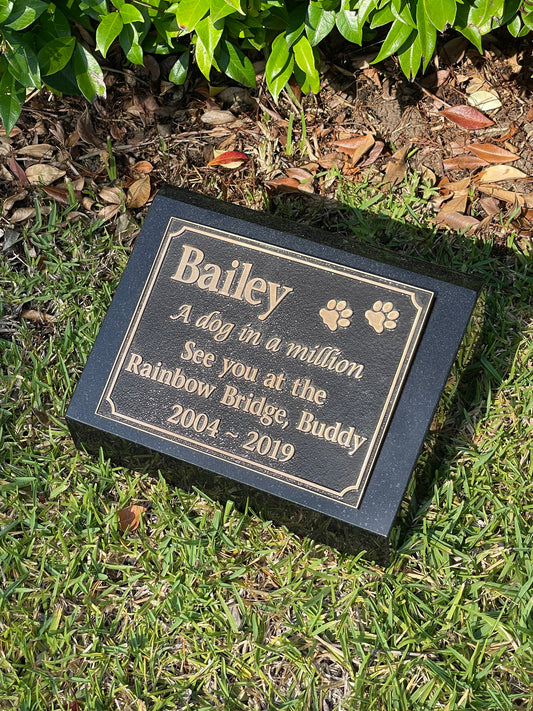 Personalised Granite Pet Memorial Headstone with Bronze Plaque