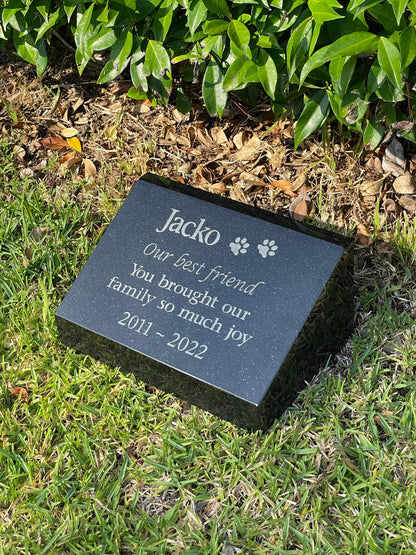 Granite Pet Headstone with Bronze Plaque