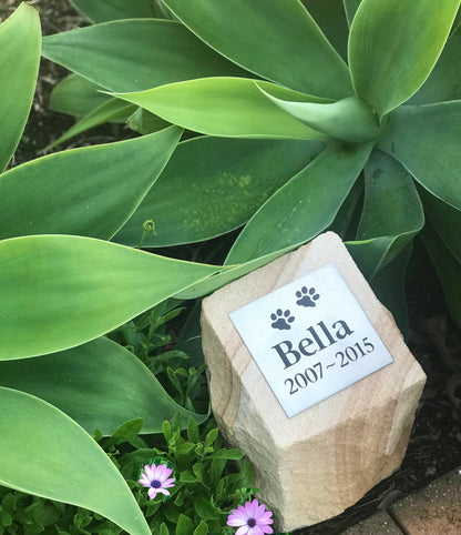 Personalised Garden Memorial Pet Urn