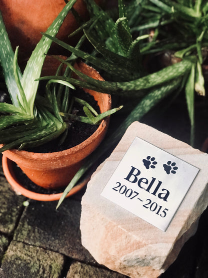 Personalised Garden Memorial Pet Urn