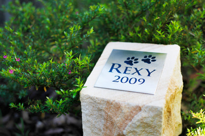 Personalised Garden Memorial Pet Urn