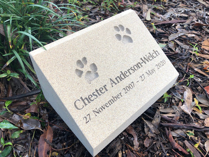 Pet Headstone in Sandstone with Natural Engraving